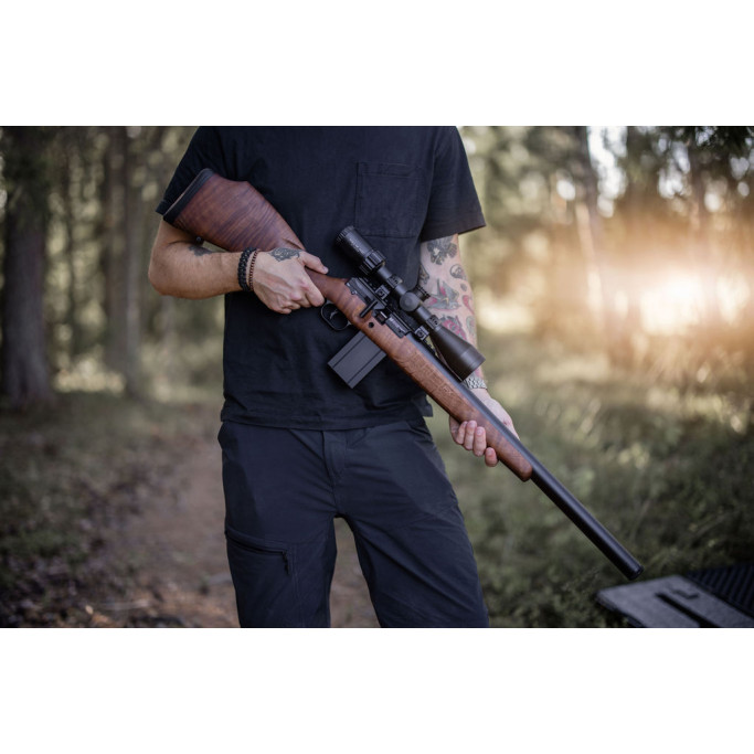 Arma cu aer comprimat cu regulator FX Airguns DRS Classic Walnut 600 Arma cu aer comprimat cu regulator FX Airguns DRS Classic Walnut 600