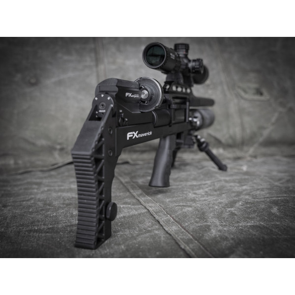 Arma cu aer comprimat cu regulator FX Maverick Black Sniper