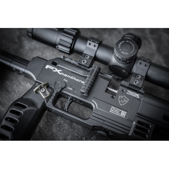 Arma cu aer comprimat cu regulator FX Panthera 700 Arma cu aer comprimat cu regulator FX Panthera 700